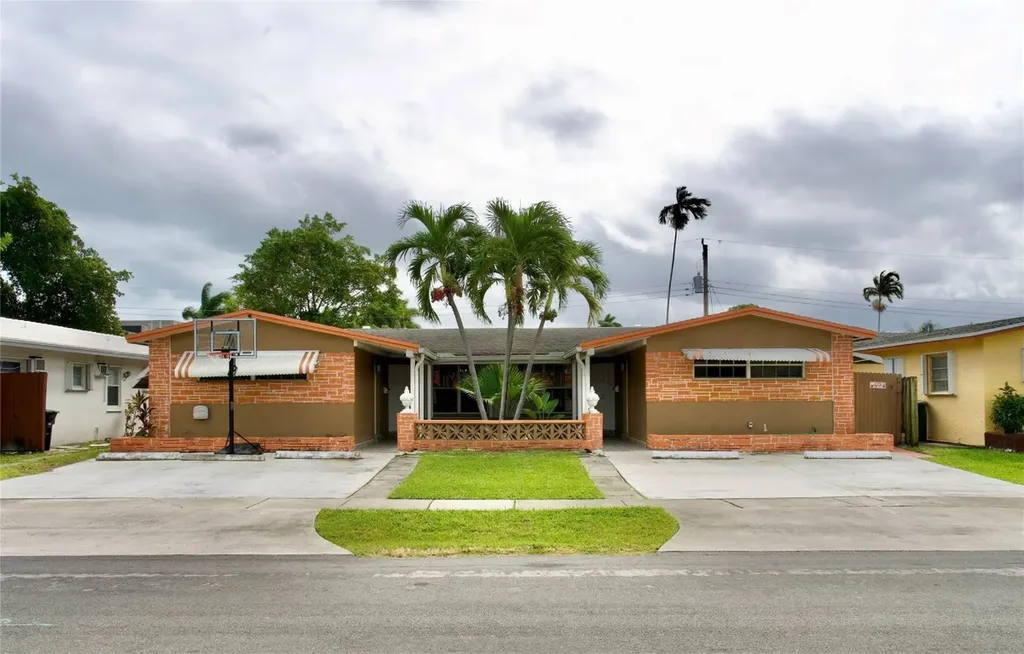 1112 NE 2nd Court Hallandale Beach FL 33009