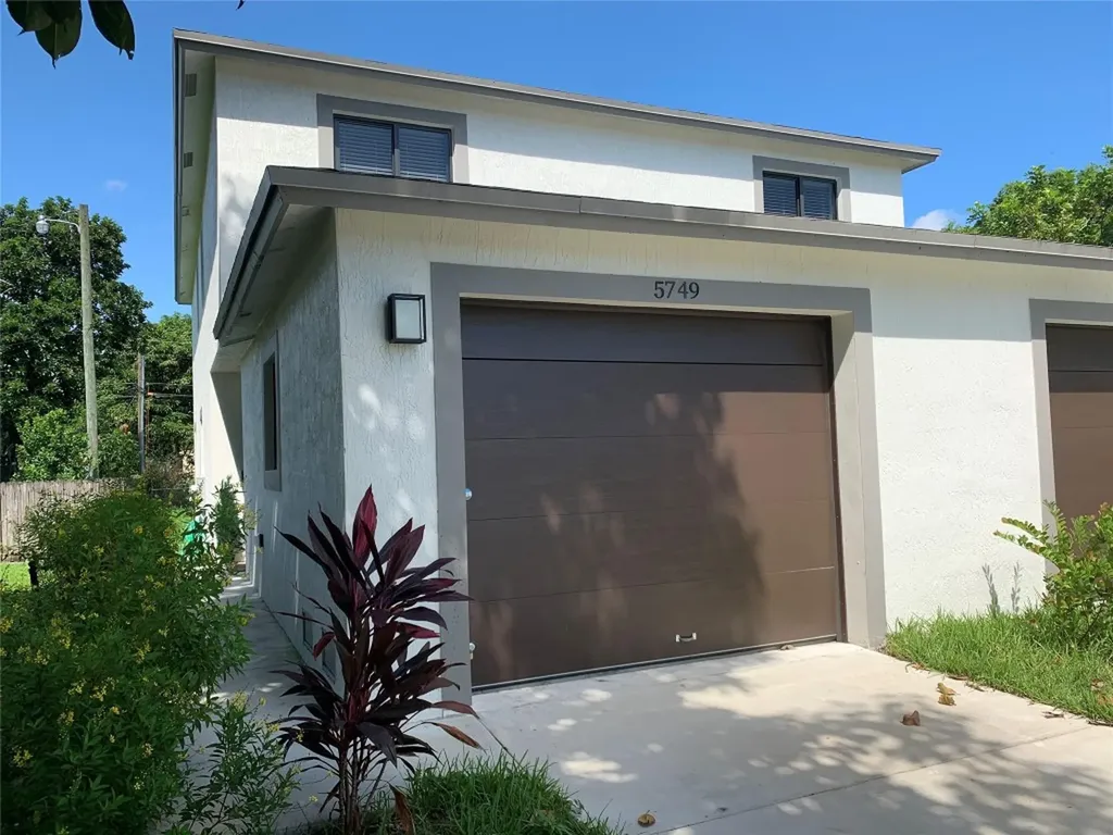 5749 Garfield Street Hollywood FL 33021