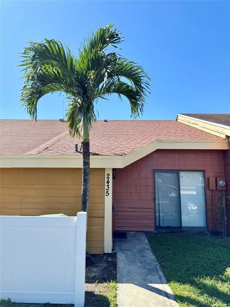 2435 NW 55th Terrace Lauderhill FL 33313