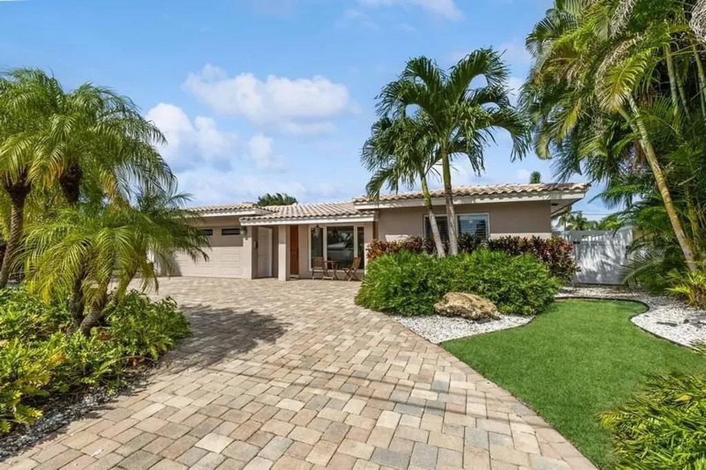 261 SE 4th Street Pompano Beach FL 33060
