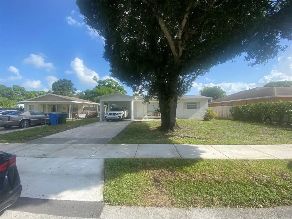 2323 NW 27th Street Oakland Park FL 33311
