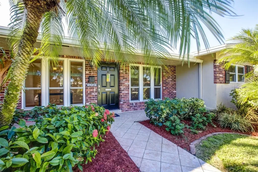6900 NW 6th Street Plantation FL 33317
