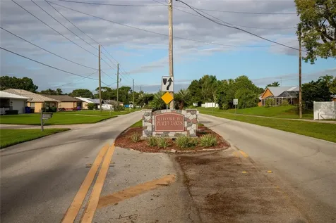 754 American Street Lake Placid FL 33852