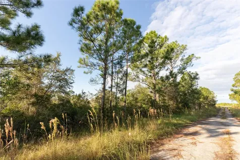 754 American Street Lake Placid FL 33852