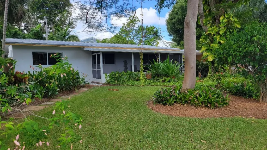 2741 NE 10th Avenue Wilton Manors FL 33334