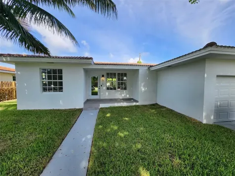 7516 Mutiny Avenue North Bay Village FL 33141