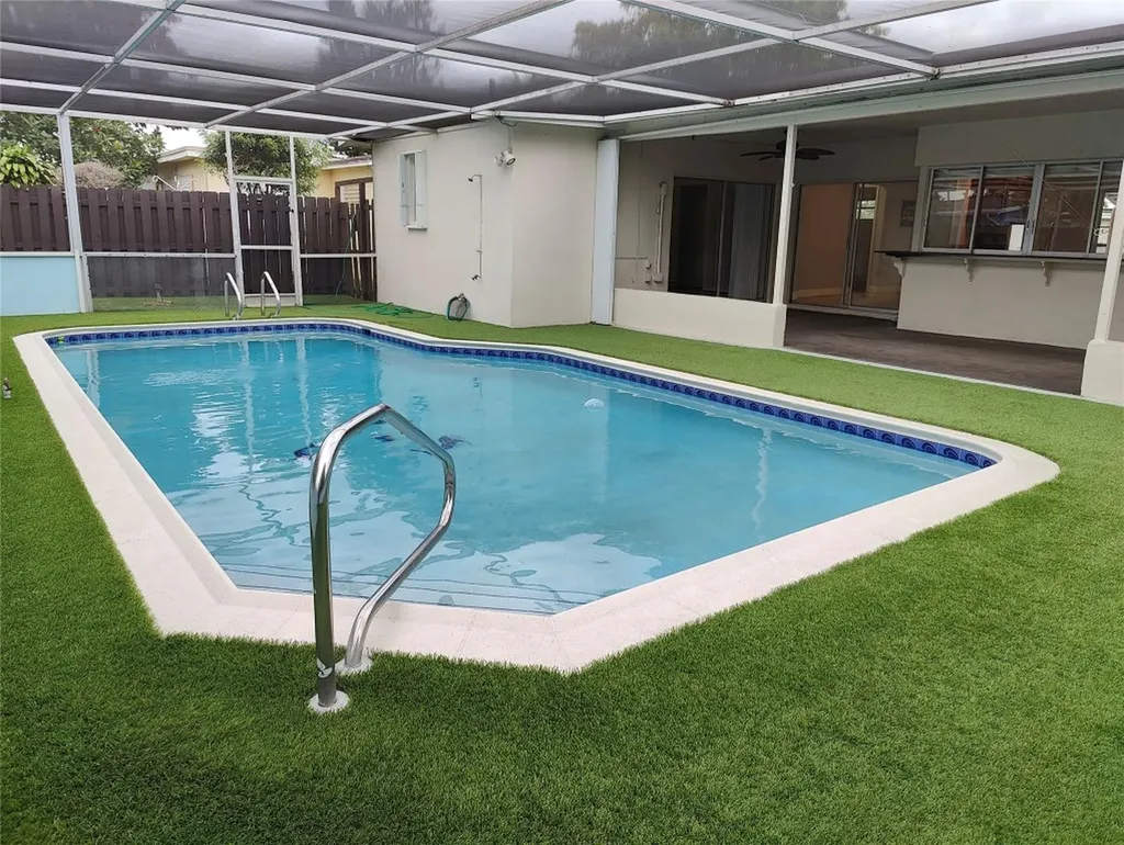 8641 NW 26th Street Sunrise FL 33322