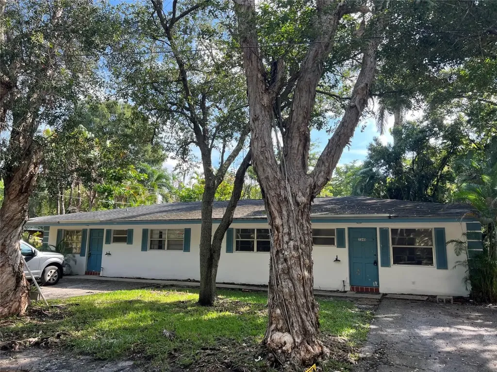 2330 SW 19th Avenue Fort Lauderdale FL 33315