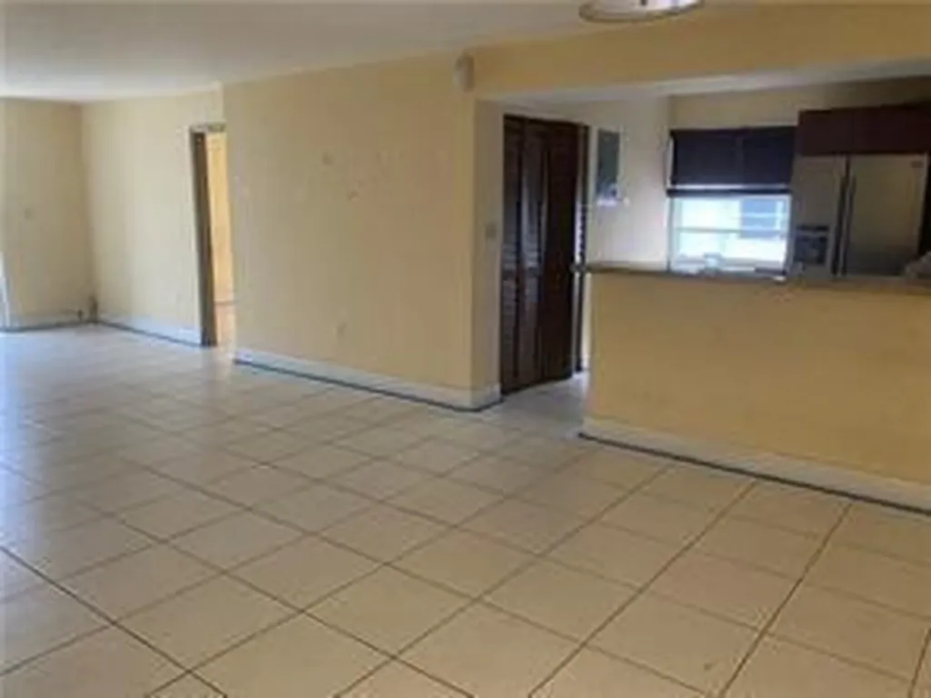 7705 Abbott Avenue Miami Beach FL 33141