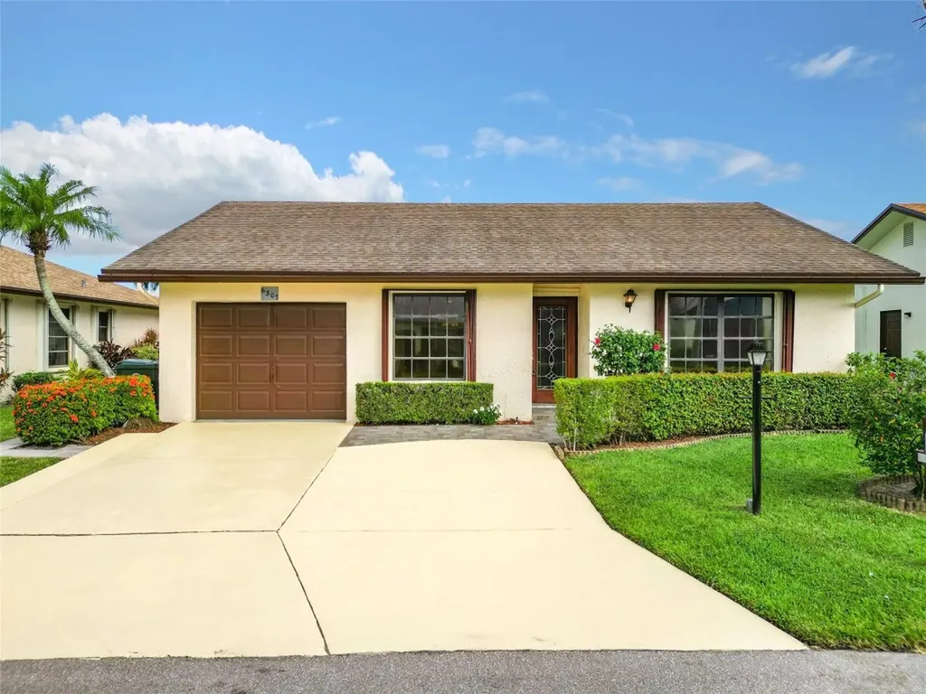 6307 White Sabal Palm Lane Greenacres FL 33463