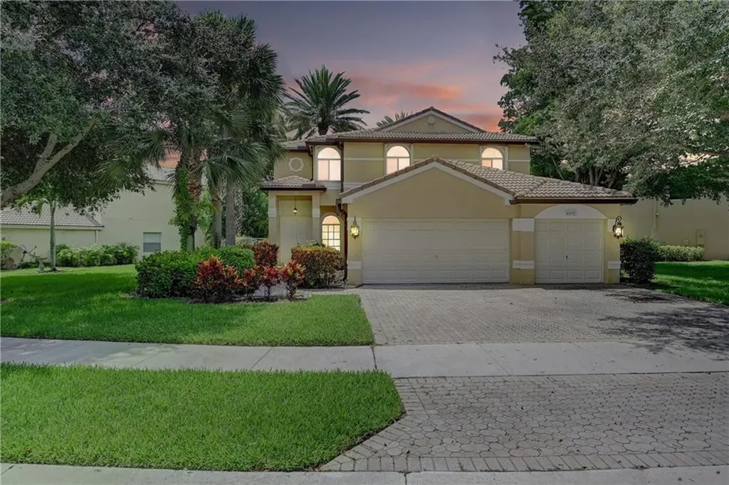 4892 NW 59th Court Coconut Creek FL 33073