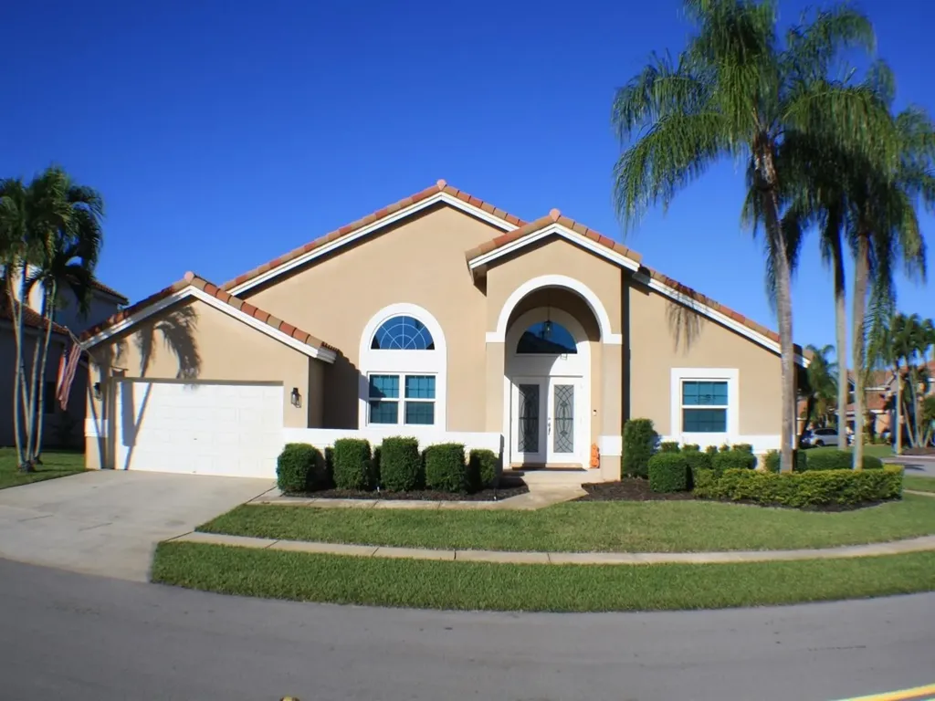 960 NW 202nd Lane Pembroke Pines FL 33029
