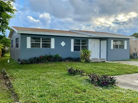 5220 SW 19th Street West Park FL 33023