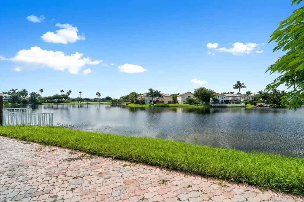10944 NW 73rd Street Doral FL 33178