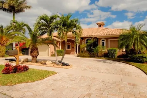 2601 NE 48th Court Lighthouse Point FL 33064