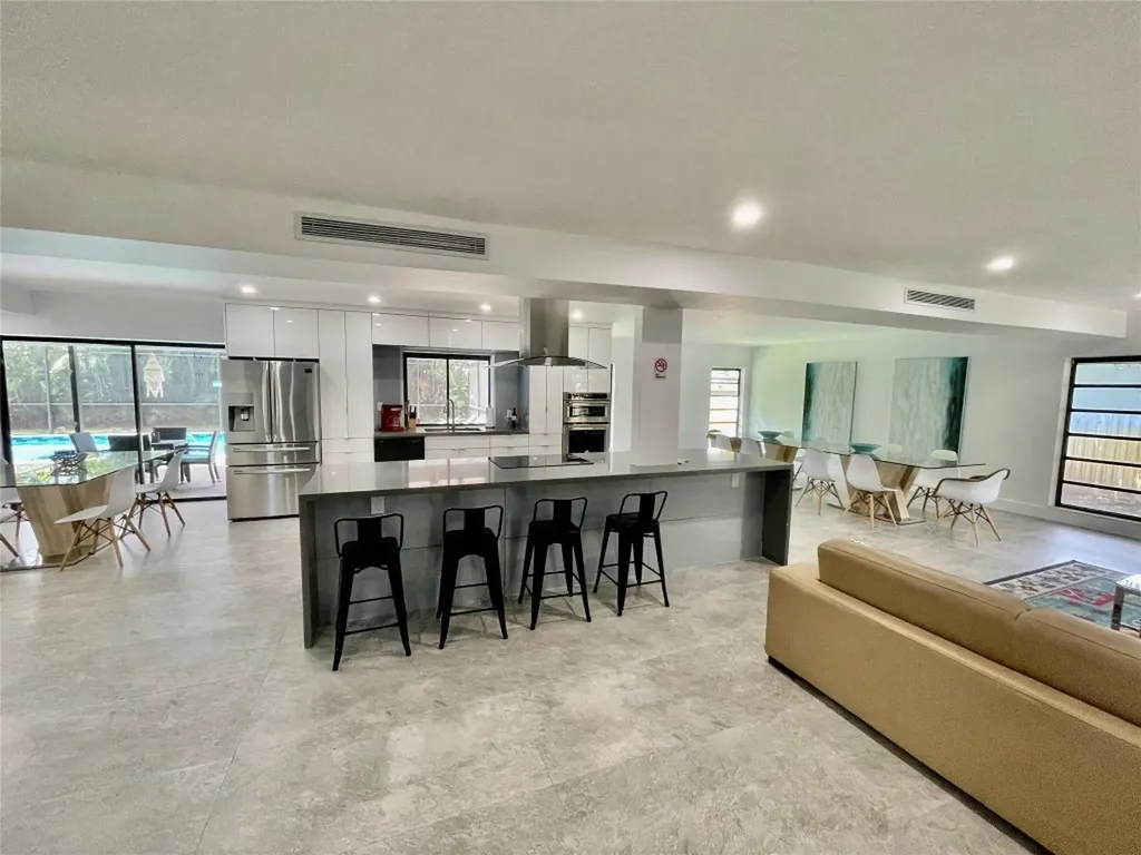 460 NE 144th Street Miami FL 33161