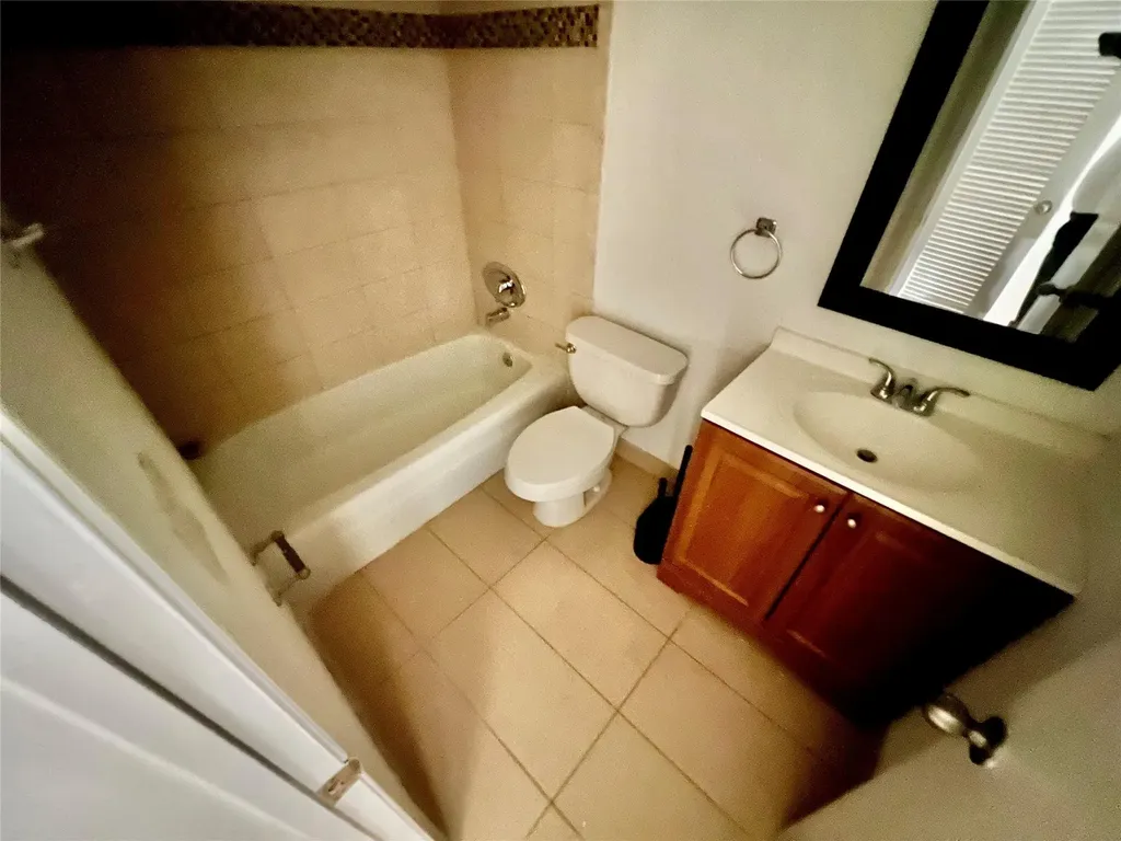 760 SE 2nd Avenue Deerfield Beach FL 33441