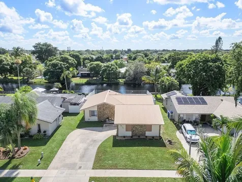 7610 SW 8th Court North Lauderdale FL 33068
