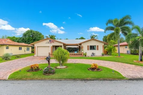 7002 NW 92nd Avenue Tamarac FL 33321