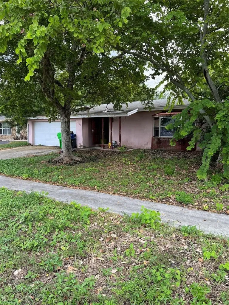 2400 NW 101st Terrace Sunrise FL 33322