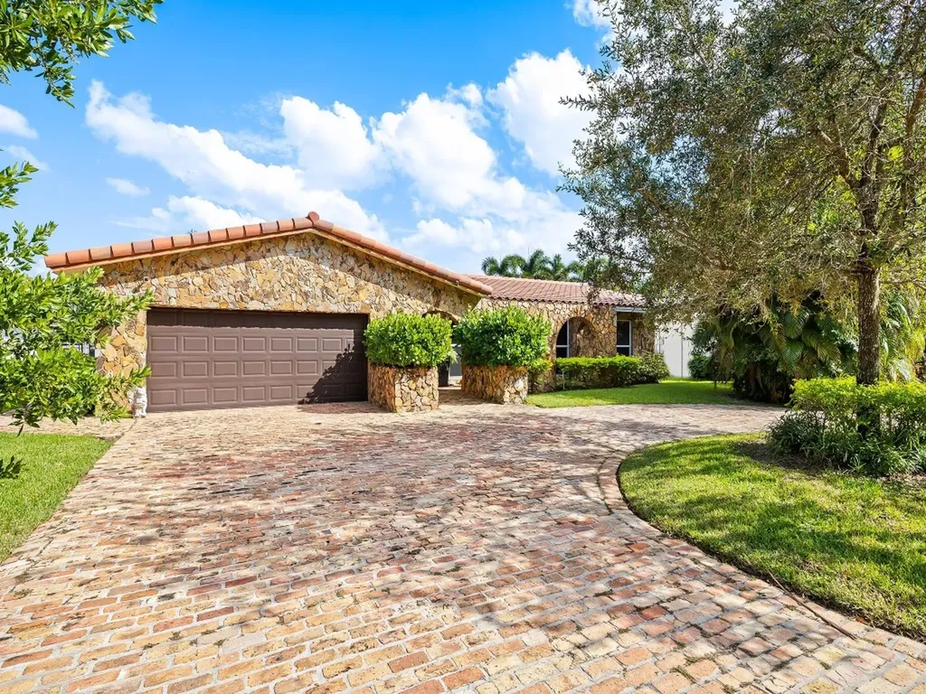 3273 NW 120th Avenue Coral Springs FL 33065