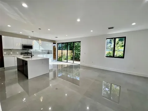 1292 NE 35th Street Oakland Park FL 33334