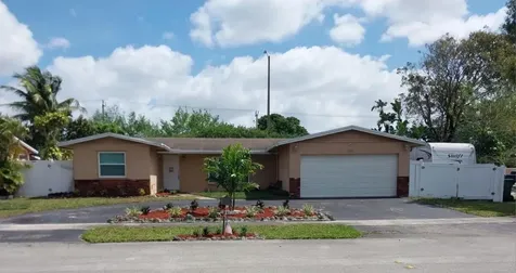 2161 NW 89th Terrace Pembroke Pines FL 33024