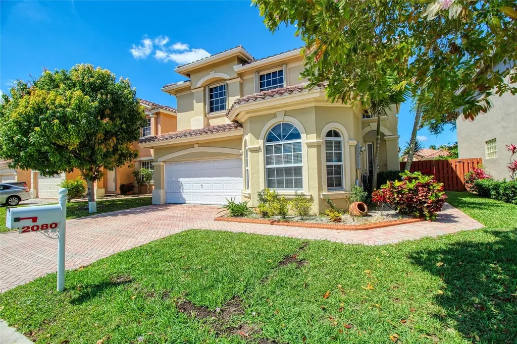 2080 NW 99th Avenue Pembroke Pines FL 33024