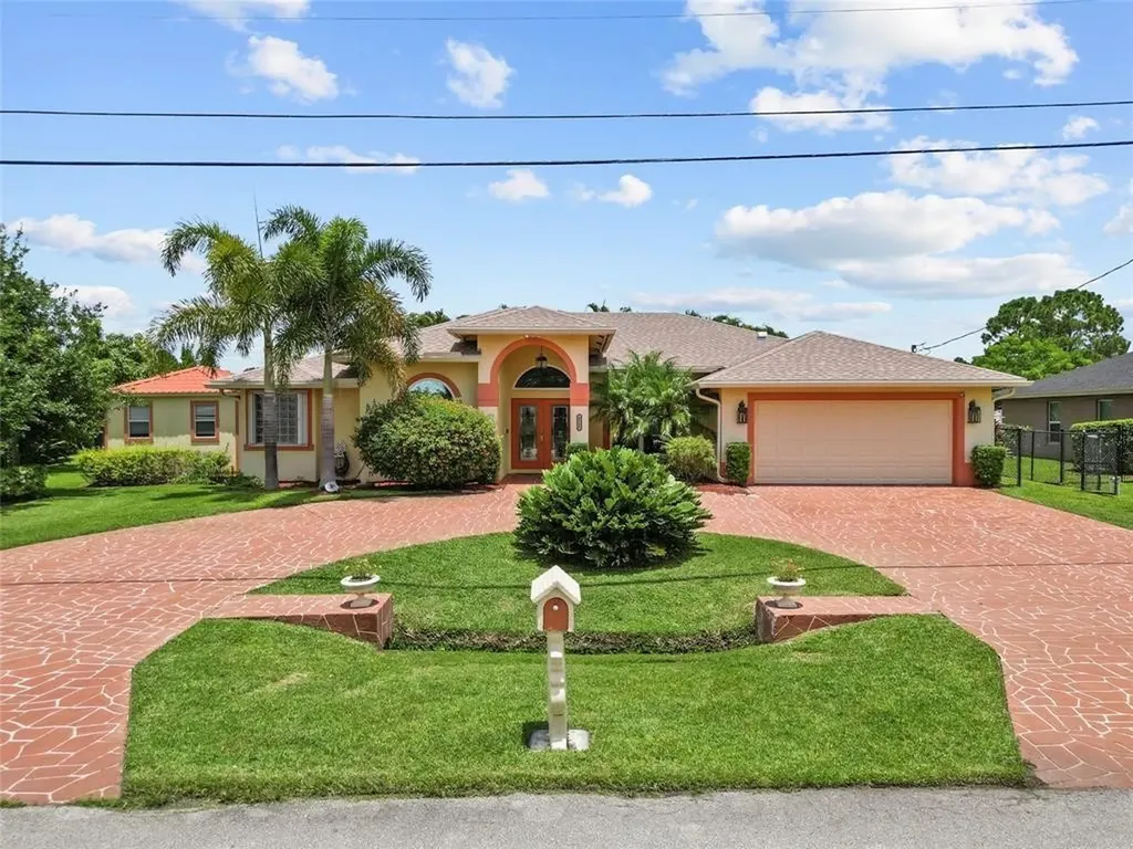 6021 NW Favian Avenue Port St Lucie FL 34986