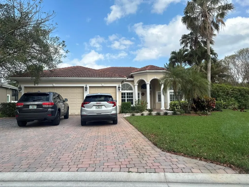 903 NW 118th Way Coral Springs FL 33071