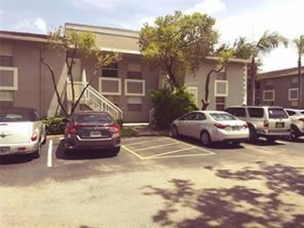 471 NE 210th Circle Terrace North Miami Beach FL 33179