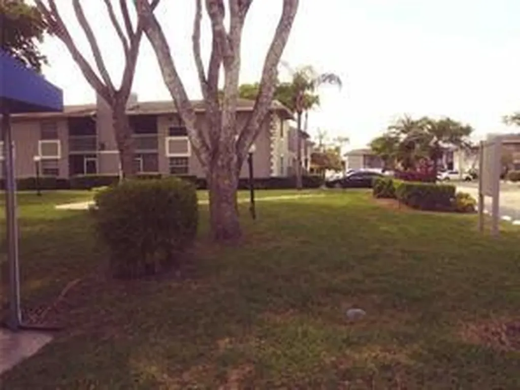 471 NE 210th Circle Terrace North Miami Beach FL 33179