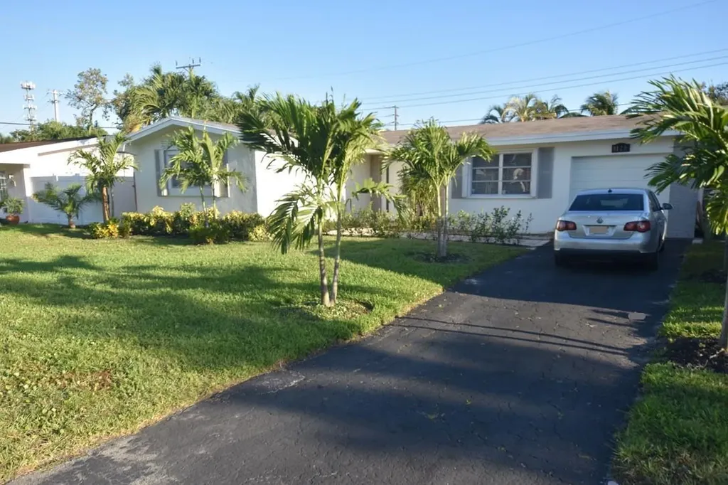 8120 NW 10th Street Pembroke Pines FL 33024