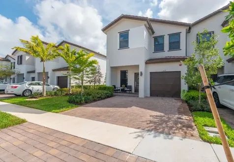 239 SW 159th Terrace Pembroke Pines FL 33027