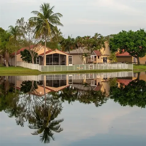 1911 NW 180th Way Pembroke Pines FL 33029