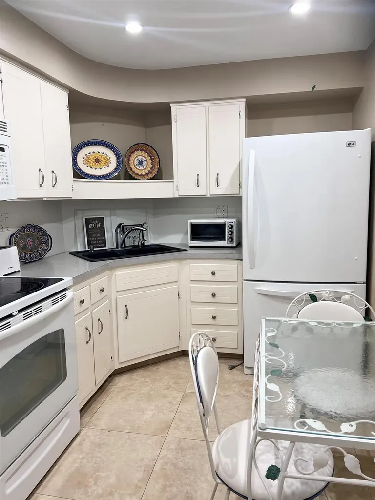 3300 NE 36th Street Fort Lauderdale FL 33308