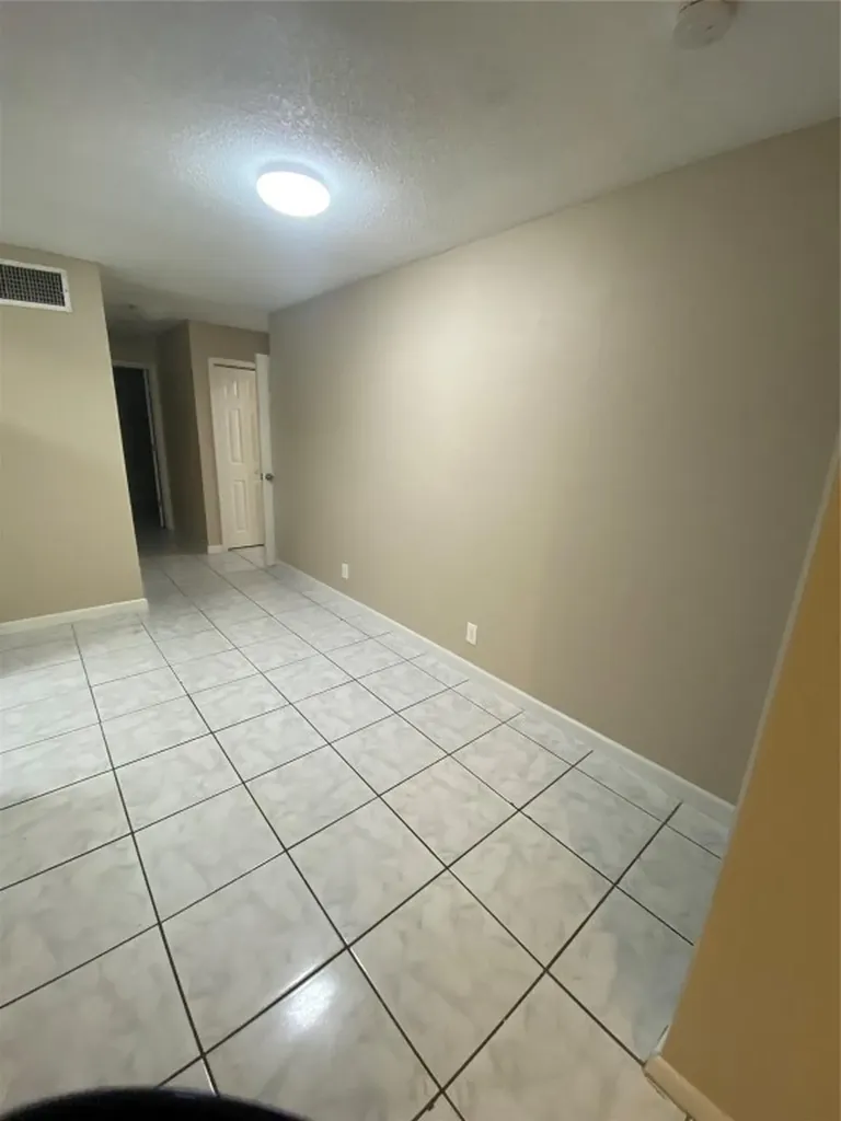 5709 NW 27th Court Fort Lauderdale FL 33313