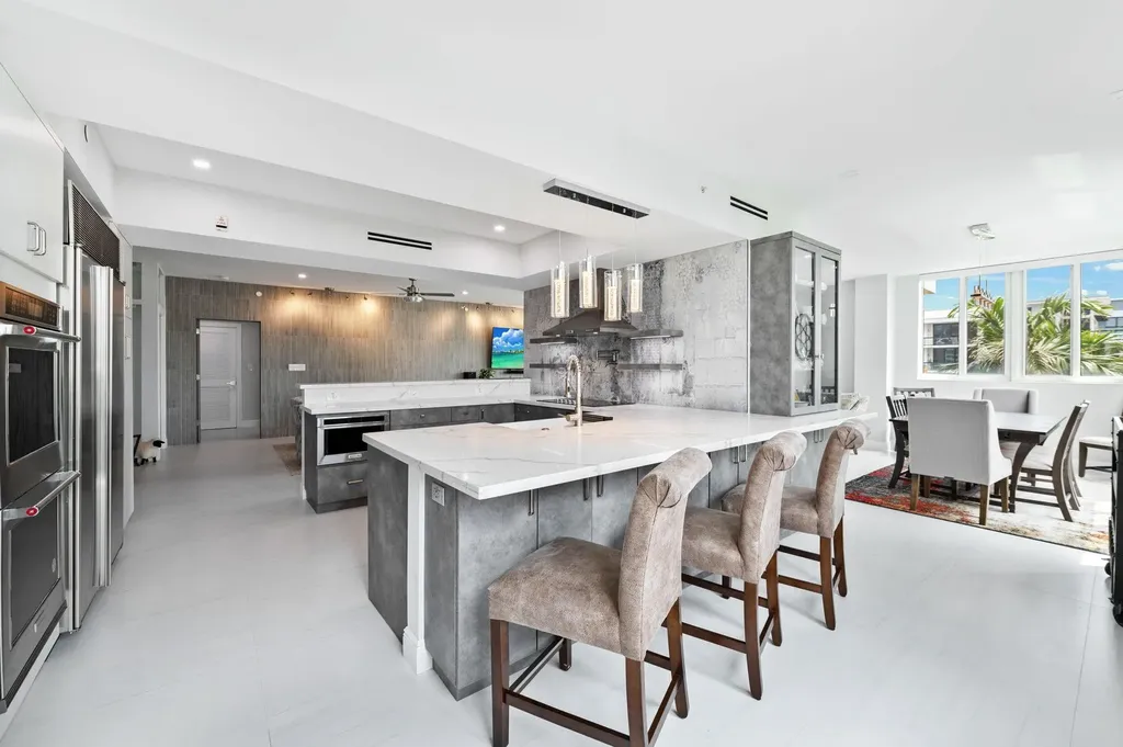 400 Hendricks Isle Fort Lauderdale FL 33301