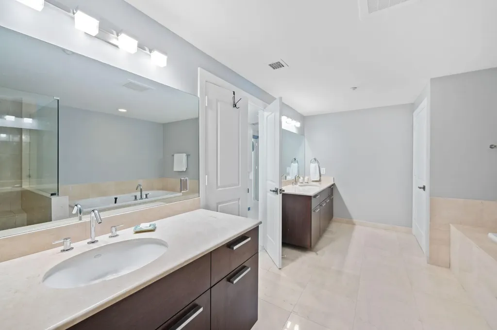 400 Hendricks Isle Fort Lauderdale FL 33301