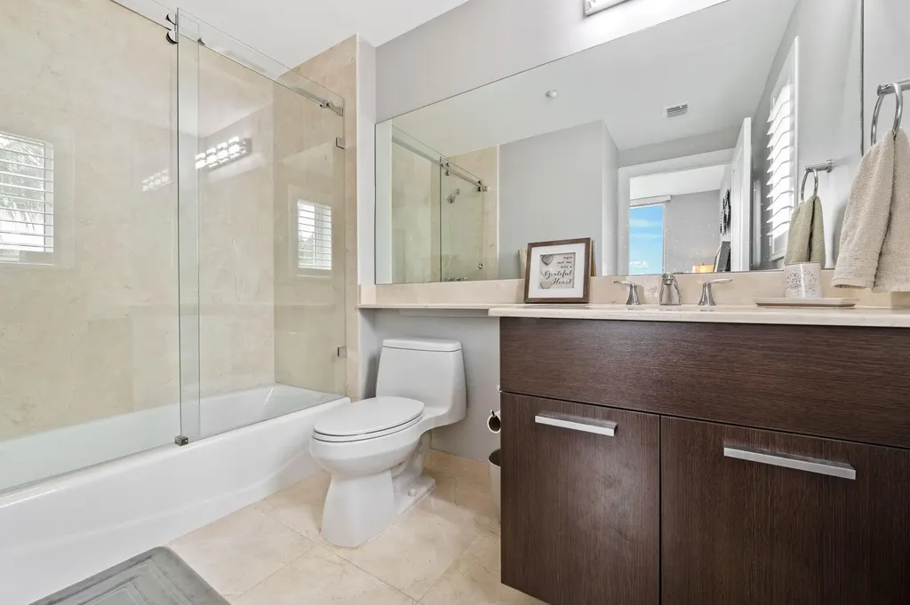 400 Hendricks Isle Fort Lauderdale FL 33301