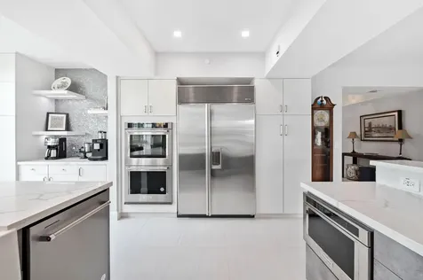 400 Hendricks Isle Fort Lauderdale FL 33301