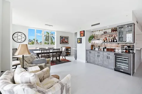 400 Hendricks Isle Fort Lauderdale FL 33301