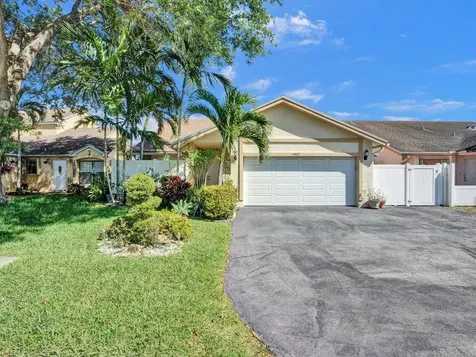 7937 NW 50th Street Lauderhill FL 33351