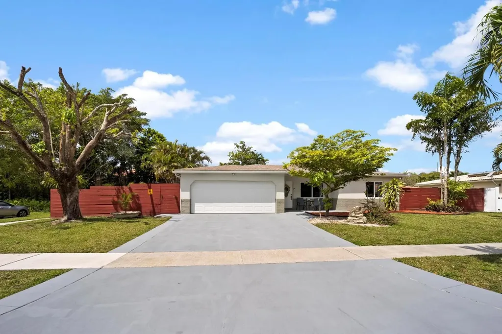 10215 Barnegat Avenue Boca Raton FL 33428