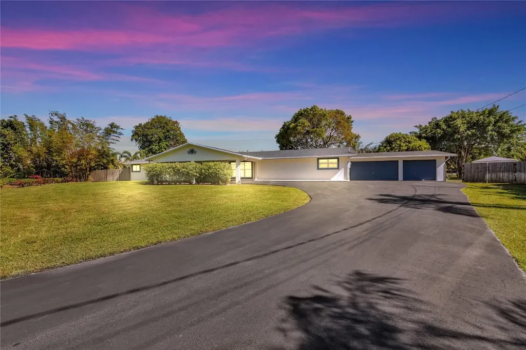 10880 SW 25th Street Davie FL 33324