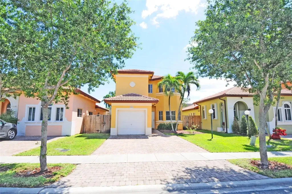 1001 NE 41st Terrace Homestead FL 33033