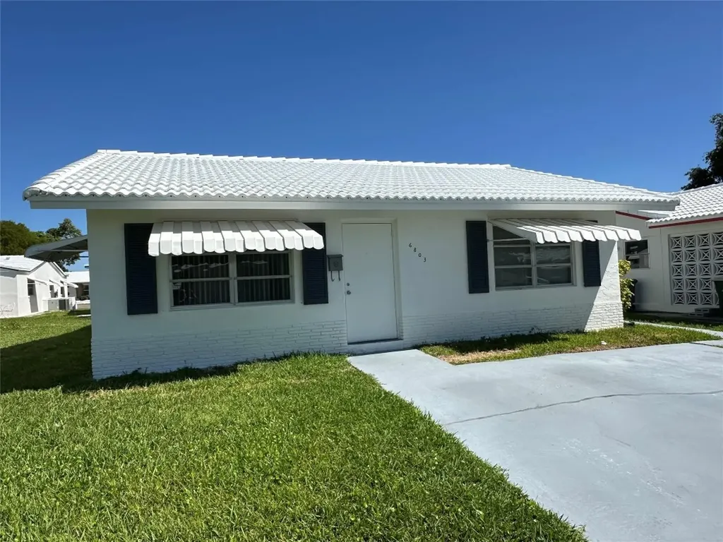 6803 NW 74th Place Tamarac FL 33321