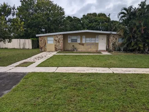 11845 Balsam Drive Royal Palm Beach FL 33411