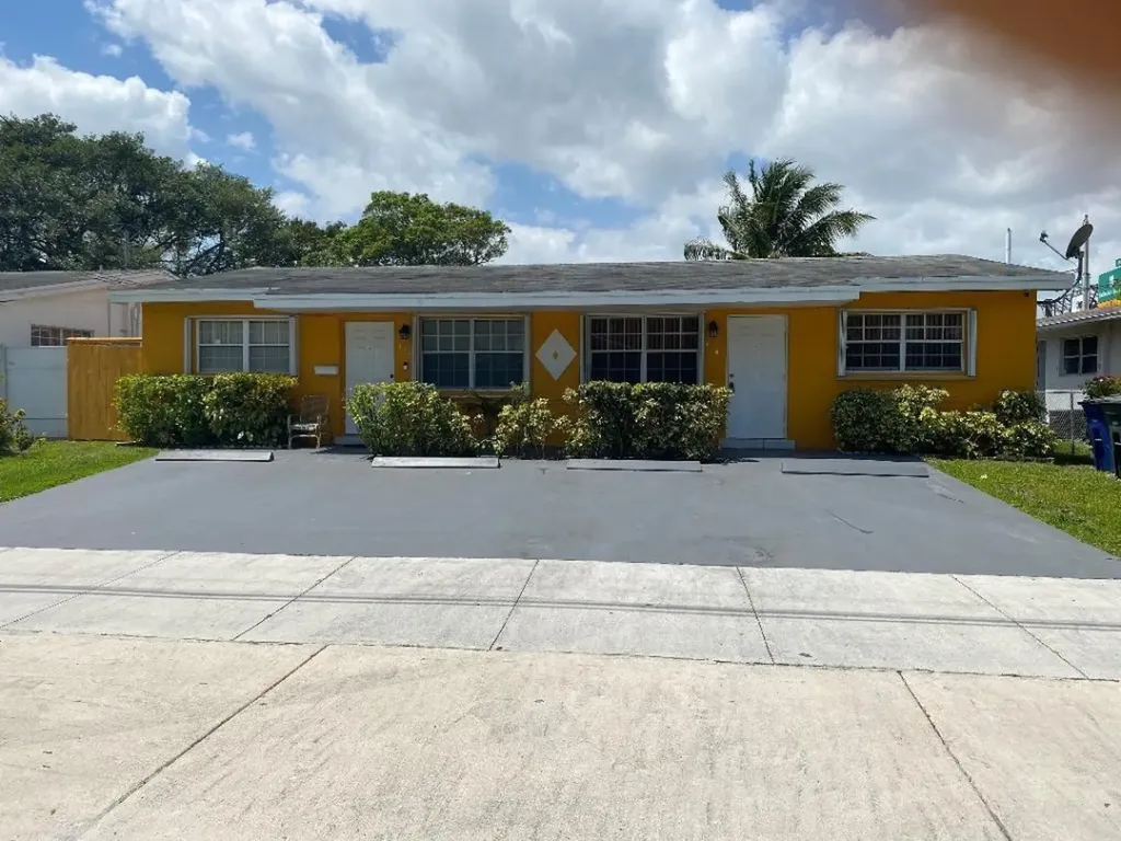 410 SW 11th Avenue Hallandale Beach FL 33009