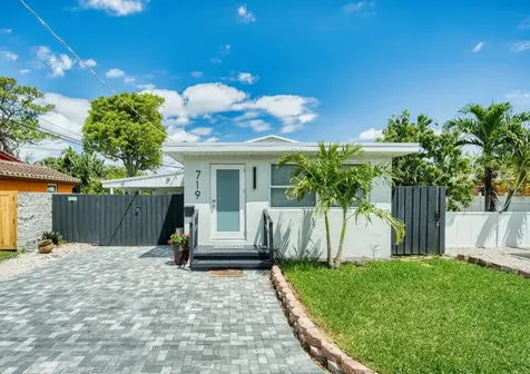719 NE 38th Street Oakland Park FL 33334